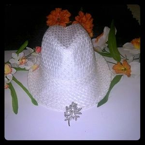 Women's Winter White Hat